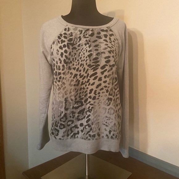 Apt. 9 Tops - Apt.9 sweatshirt